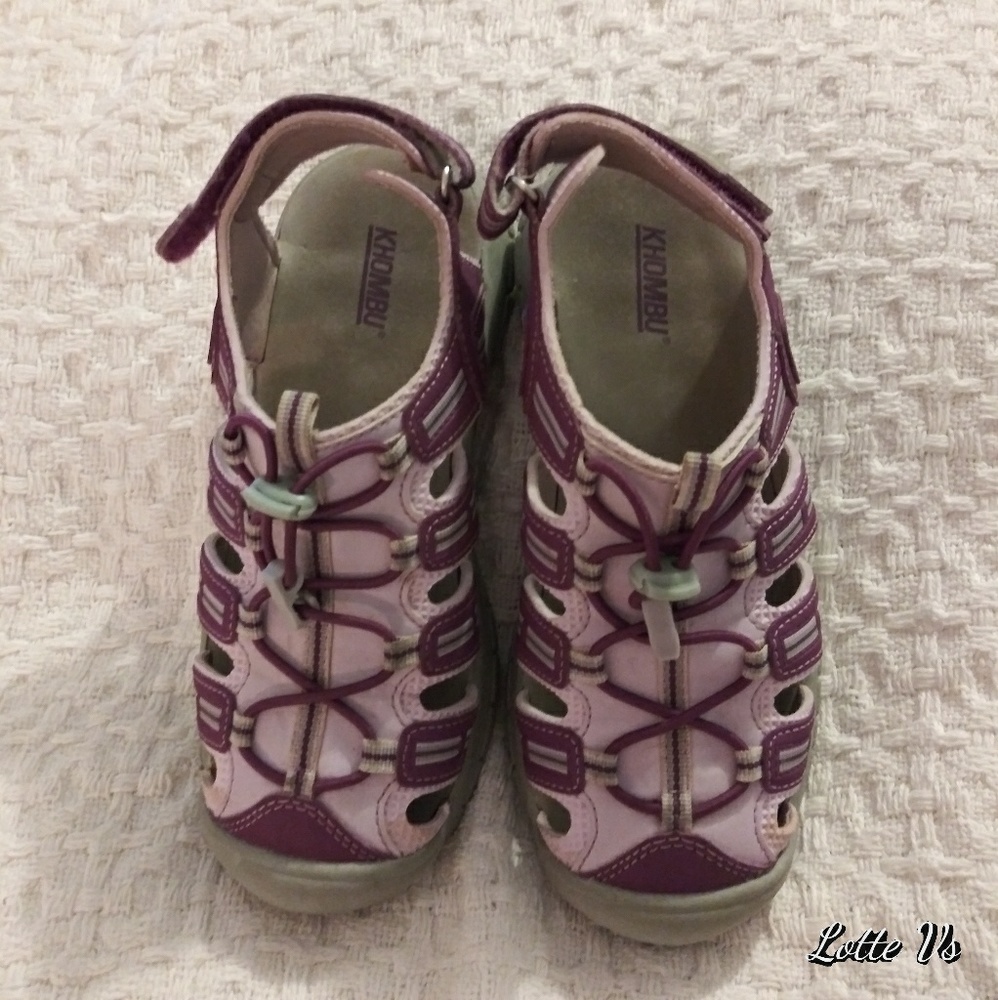 Khombu Girl's Sandals size 3